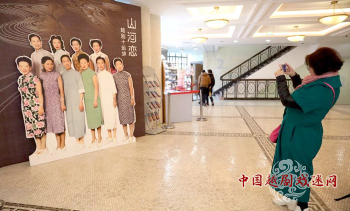 1518487508283837.jpg 2.jpg